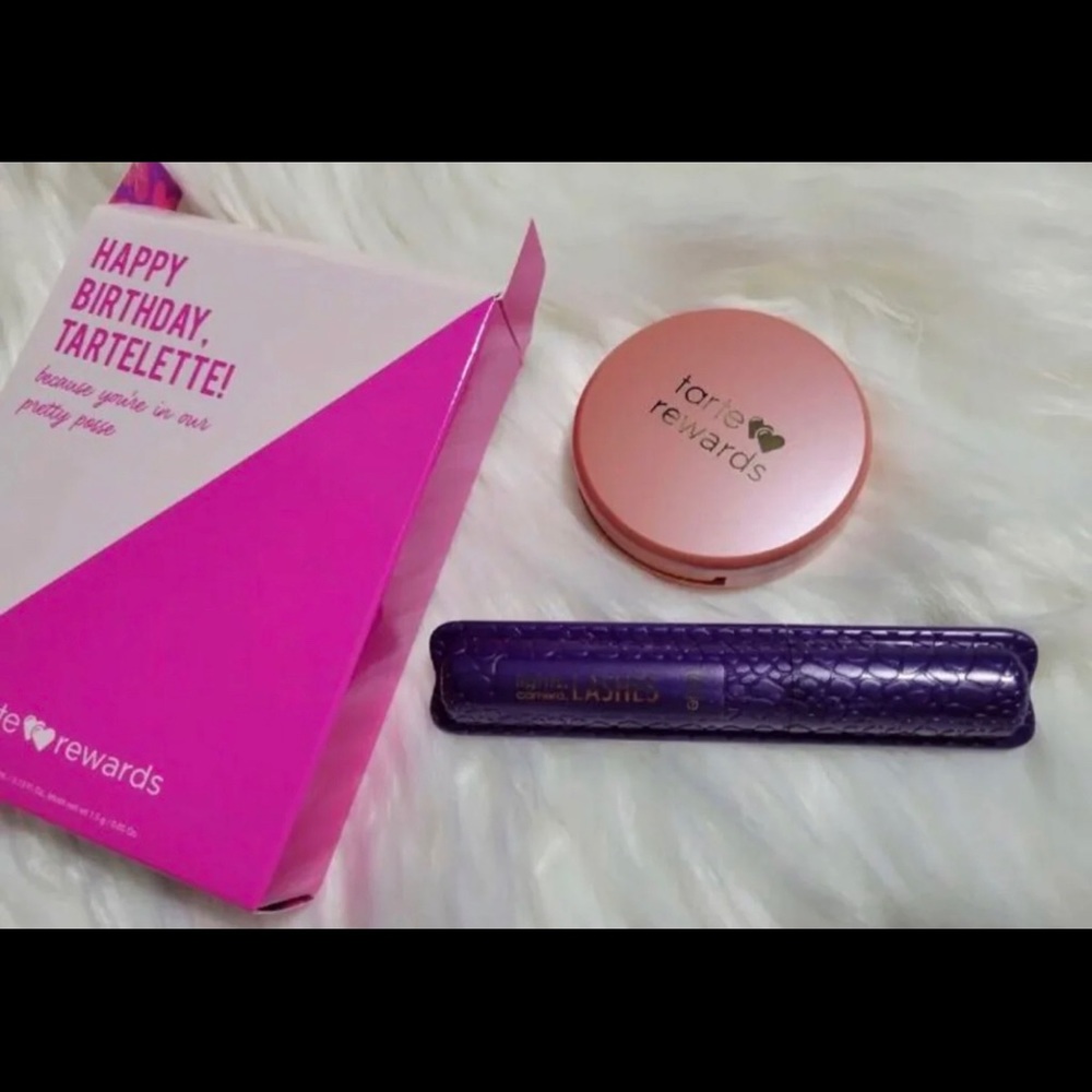 Tarte Gift & Glam collectors set - Picture 2 of 10
